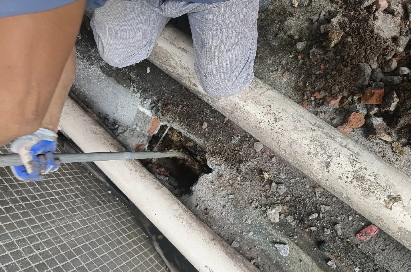 给女孩子疏通下水道给女孩子疏通下水道，关爱与技巧的完美结合-第2张图片