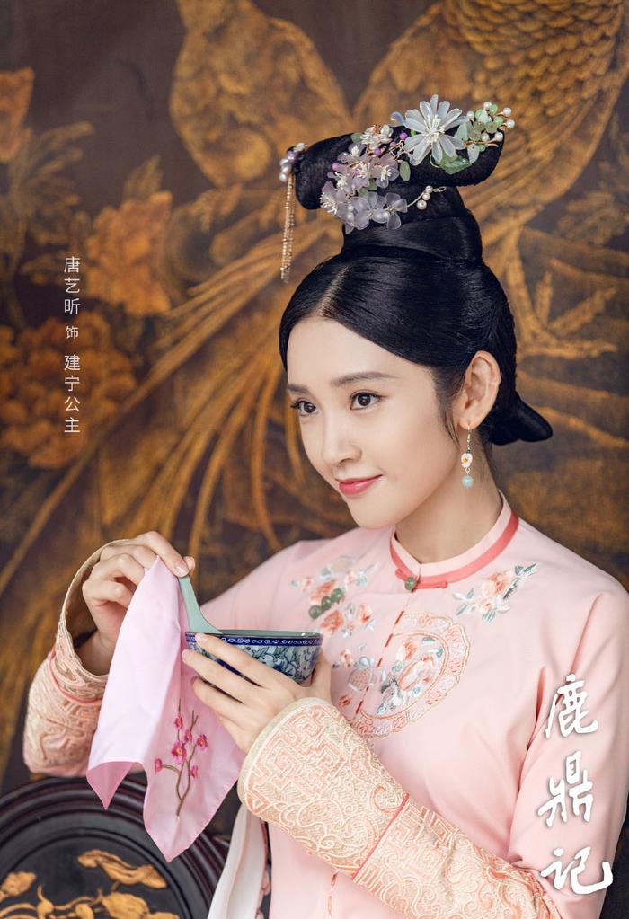 佣兵韦小宝传奇之旅，勇闯江湖的冒险故事-第1张图片
