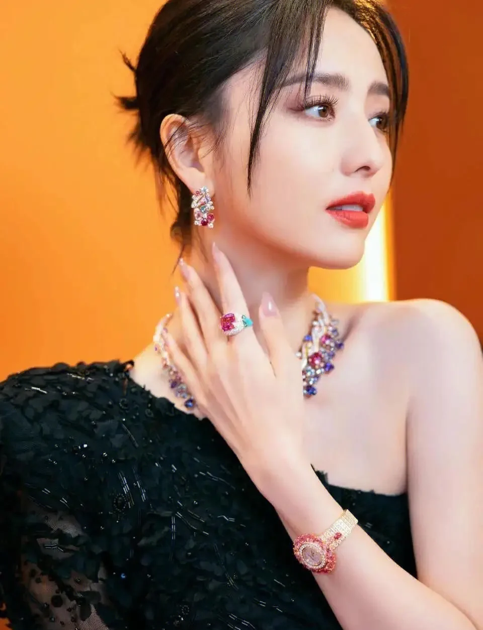 佟丽娅天涯佟丽娅天涯之旅，探寻美丽与传奇-第3张图片