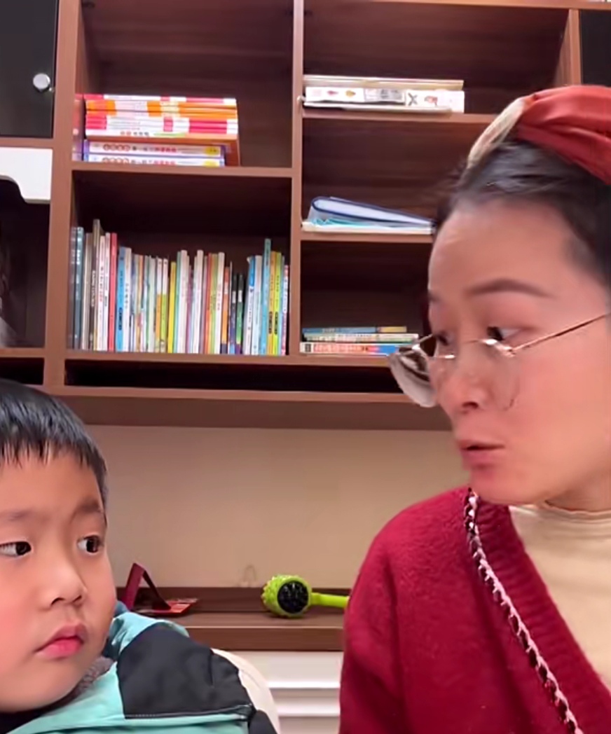 把可爱的男孩子做到哭可爱的男孩子哭起来