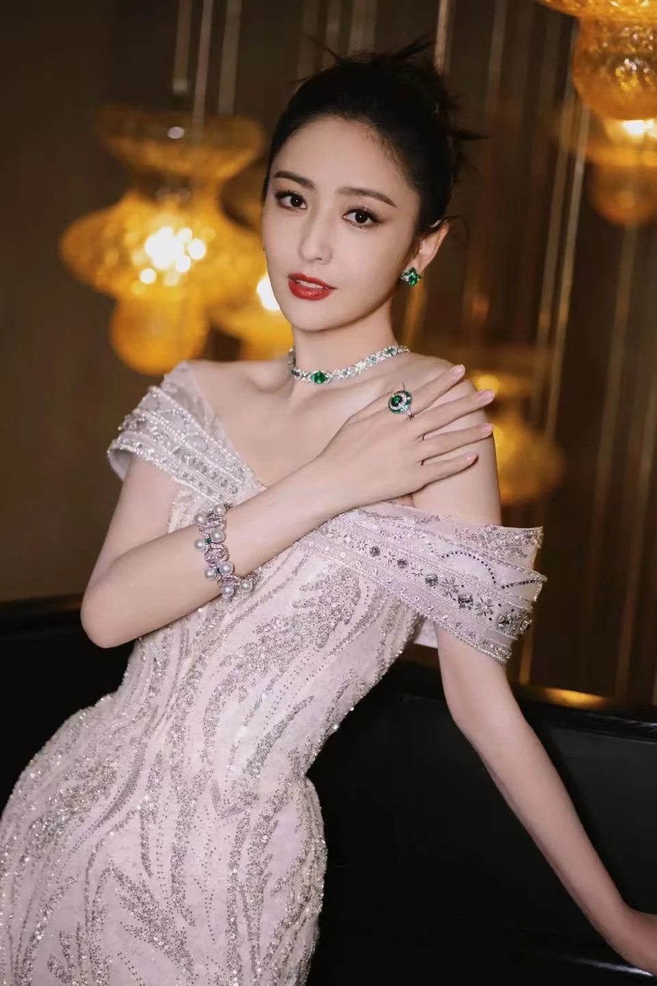 佟丽娅的瓜，娱乐圈的热点话题