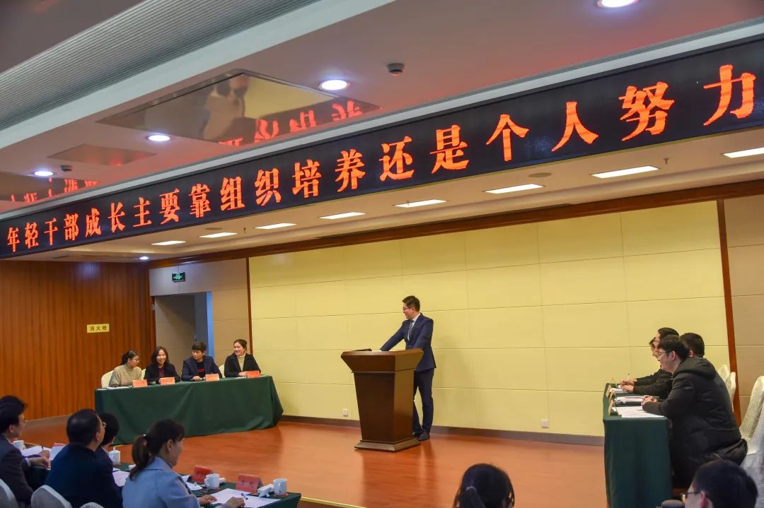 组织部长玩公安局长组织部长玩公安局长，权力游戏与责任担当