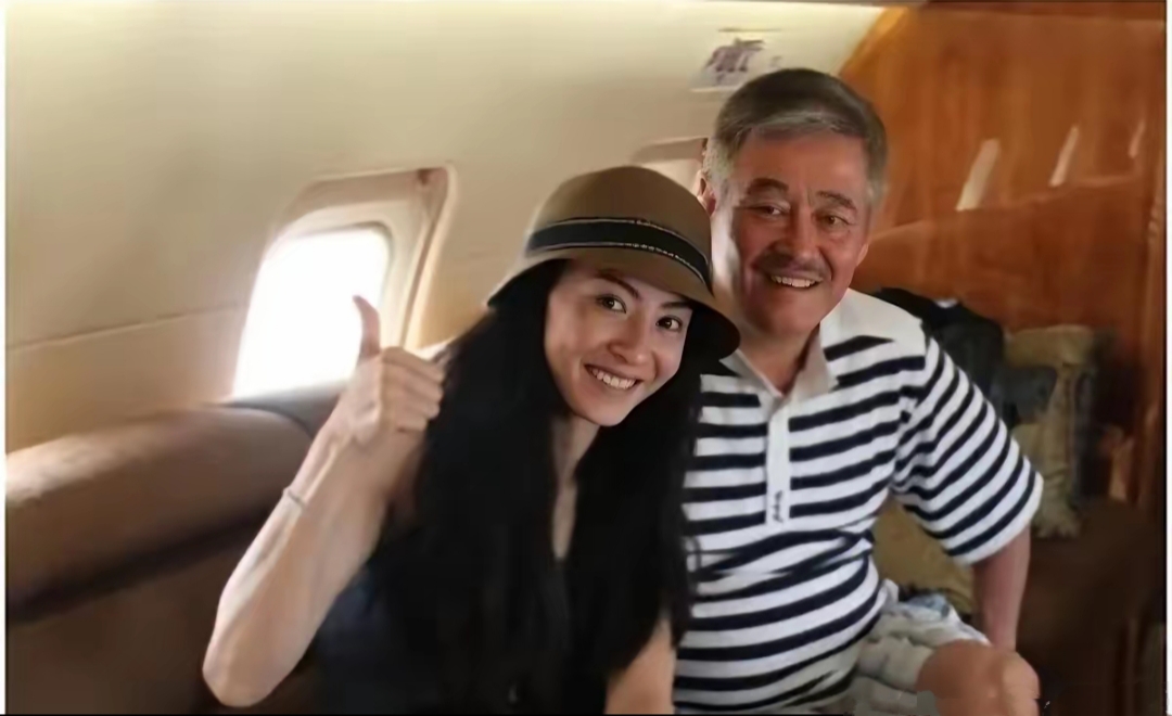 张柏芝主动合照张柏芝合照门，娱乐圈的风波与真相