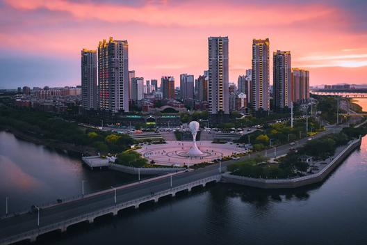 2024新澳免费资料三头，引领未来发展的新机遇-第2张图片