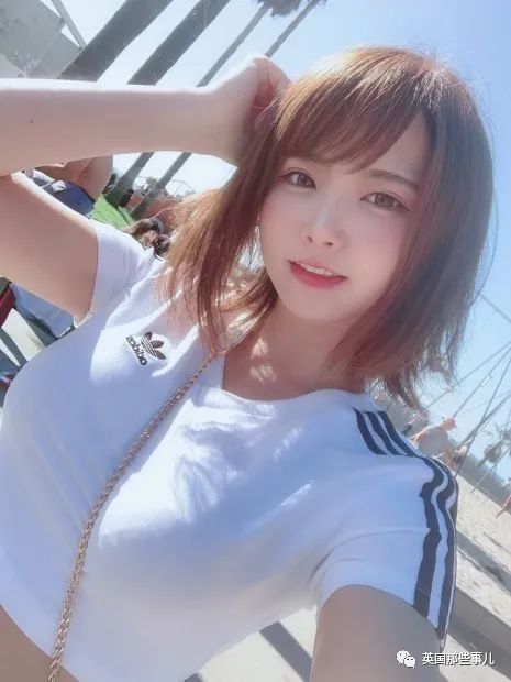 他扒开她下面的粉嫩p的视频他扒开她粉嫩p视频的惊险经历