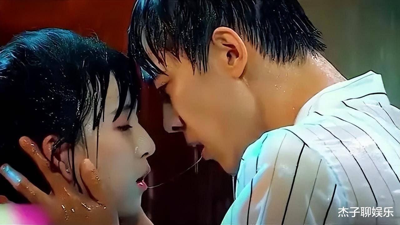 男友把舌头都伸进我的嘴巴里男友的深情之举，舌吻的奇妙体验-第3张图片
