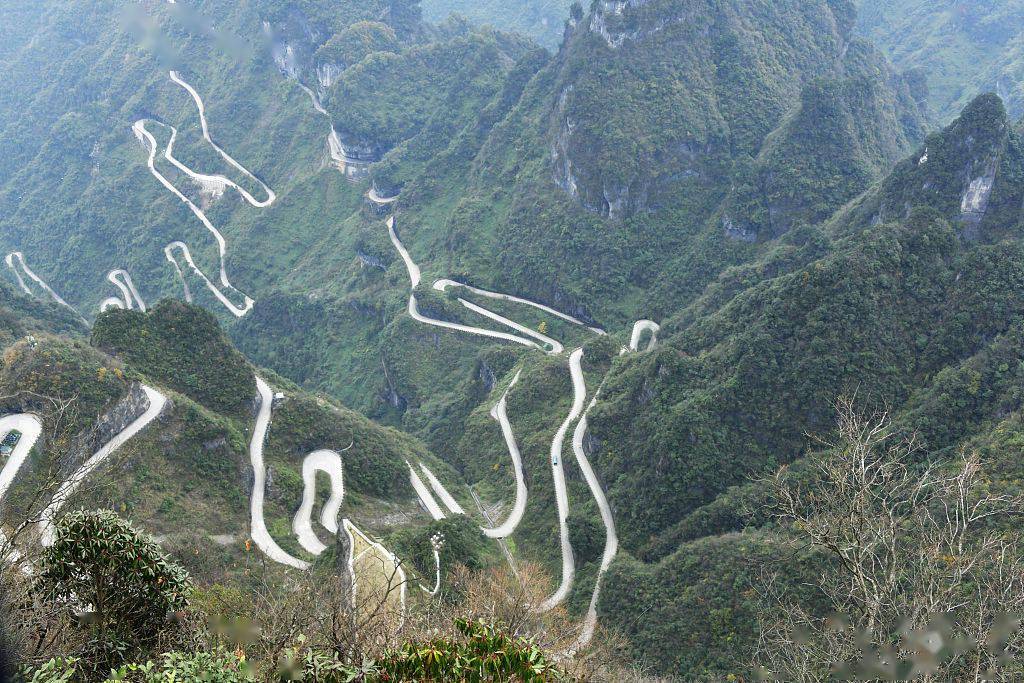 天门山盘山公路天门山盘山公路之旅