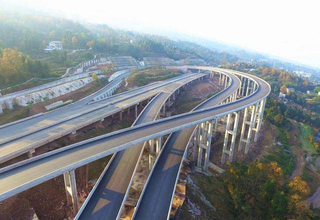 成自泸赤高速扩容成自泸赤高速，连接四川与贵州的高速公路-第1张图片