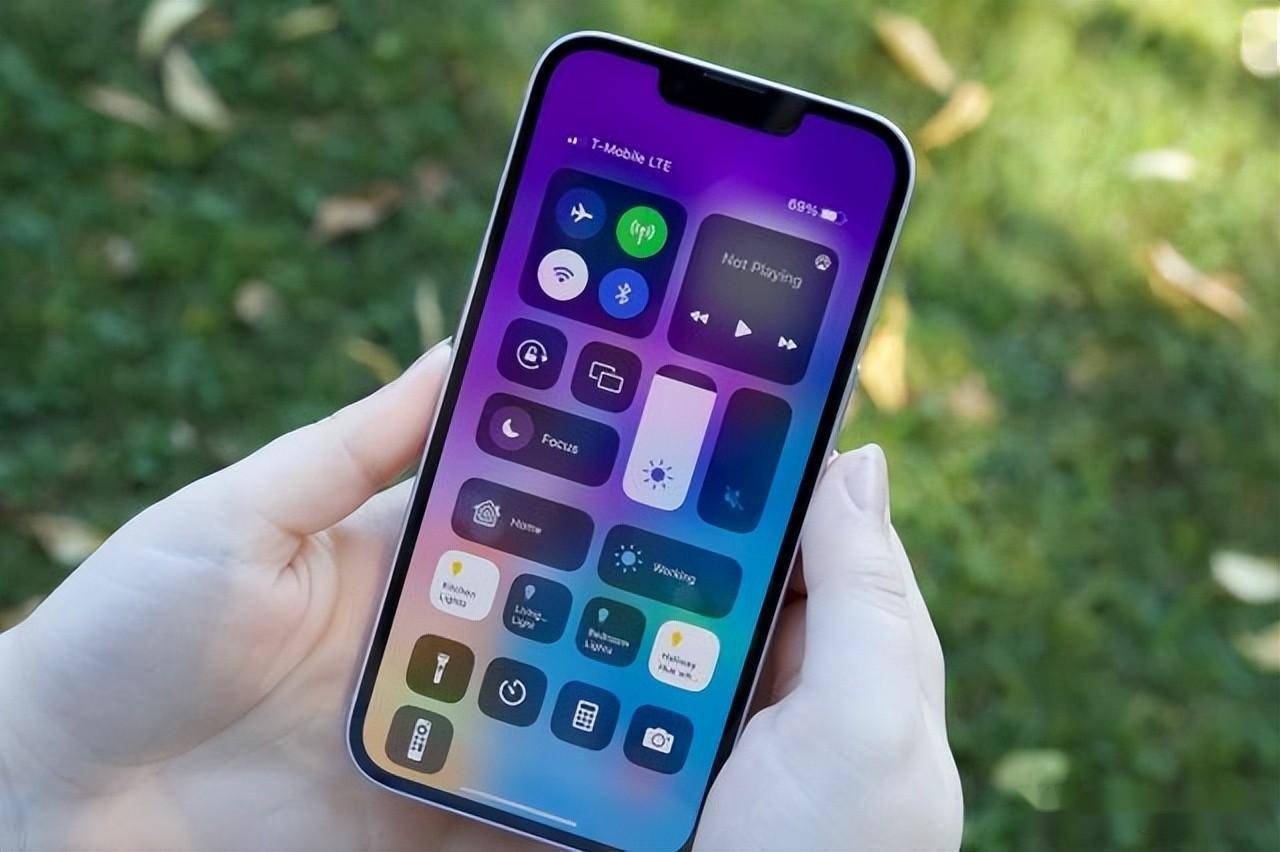 LINODE娇小IPHONE69LINODE娇小IPHONE69，精致生活的完美结合