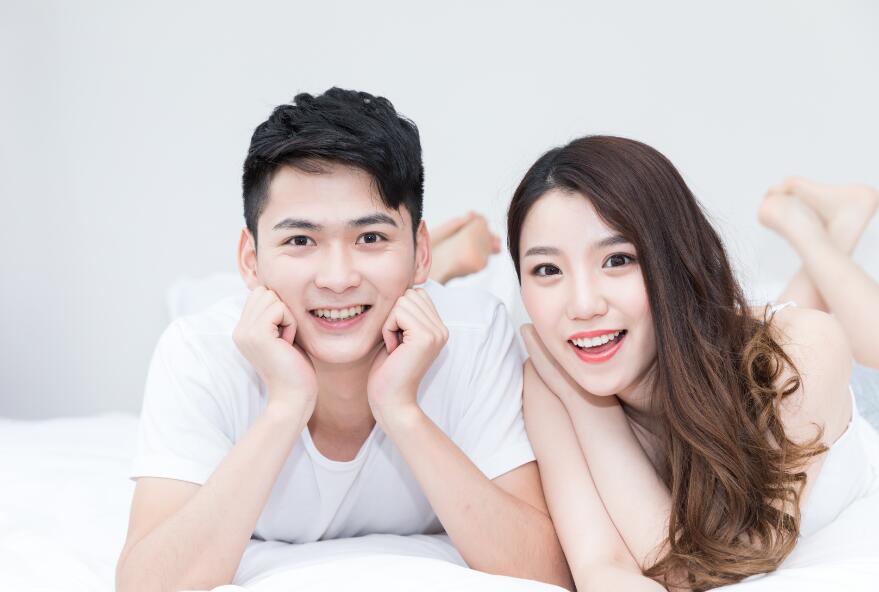 男人玩b的女人图片男人玩b的女人图片，揭示背后的复杂性与诱惑