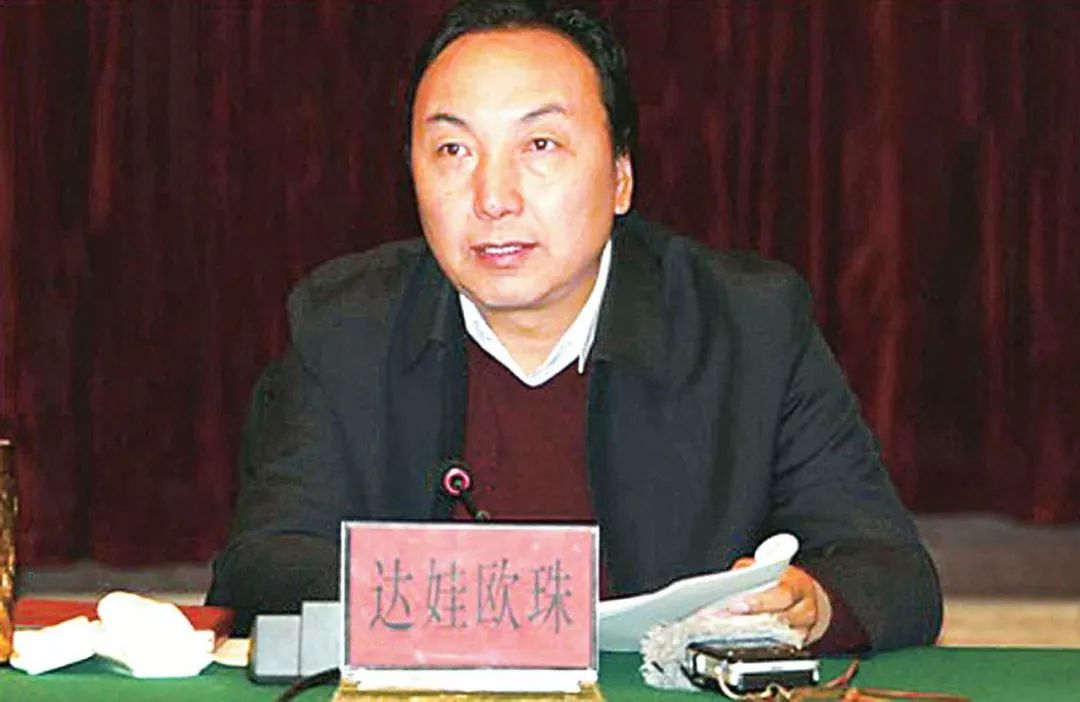 达娃次仁日喀则书记达娃次仁，一位充满智慧与热情的民族英雄