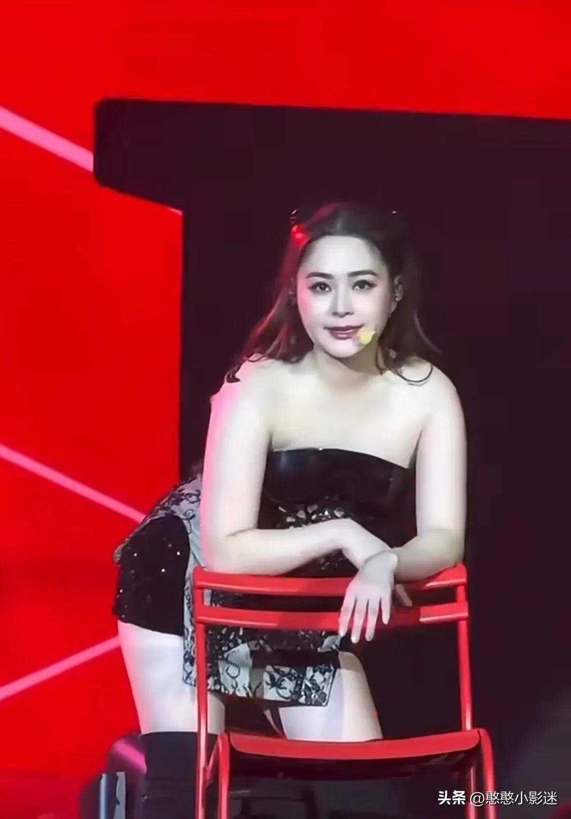 阿娇陈冠希的照片是什么阿娇与陈冠希，娱乐圈的璀璨星辰