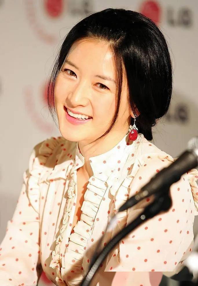 北条麻妃，优雅与才华并存的女性典范-第2张图片