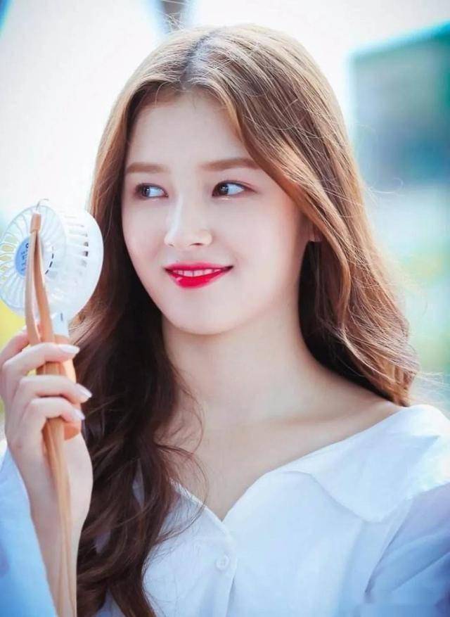 北条麻妃，优雅与才华并存的女性典范-第3张图片