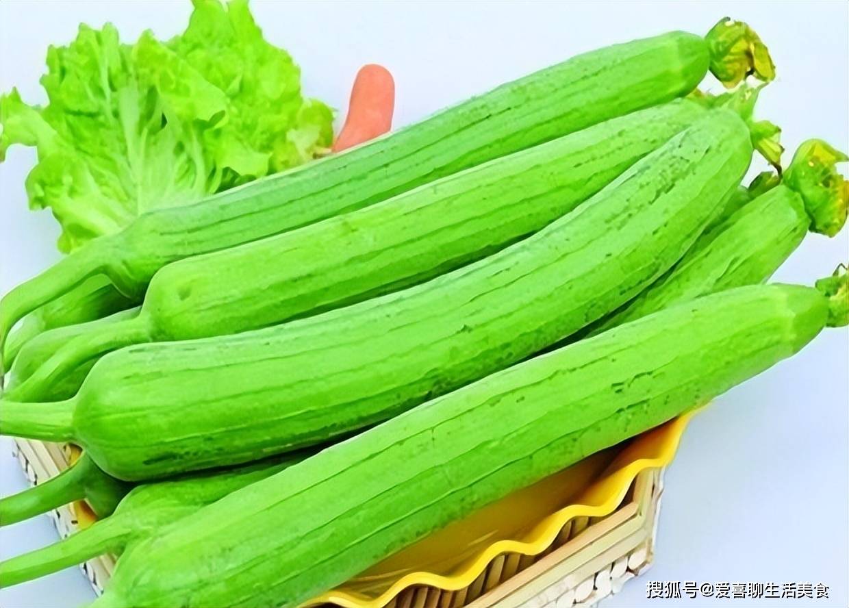 黄瓜丝瓜草莓香蕉茄子土豆美食之旅-第1张图片