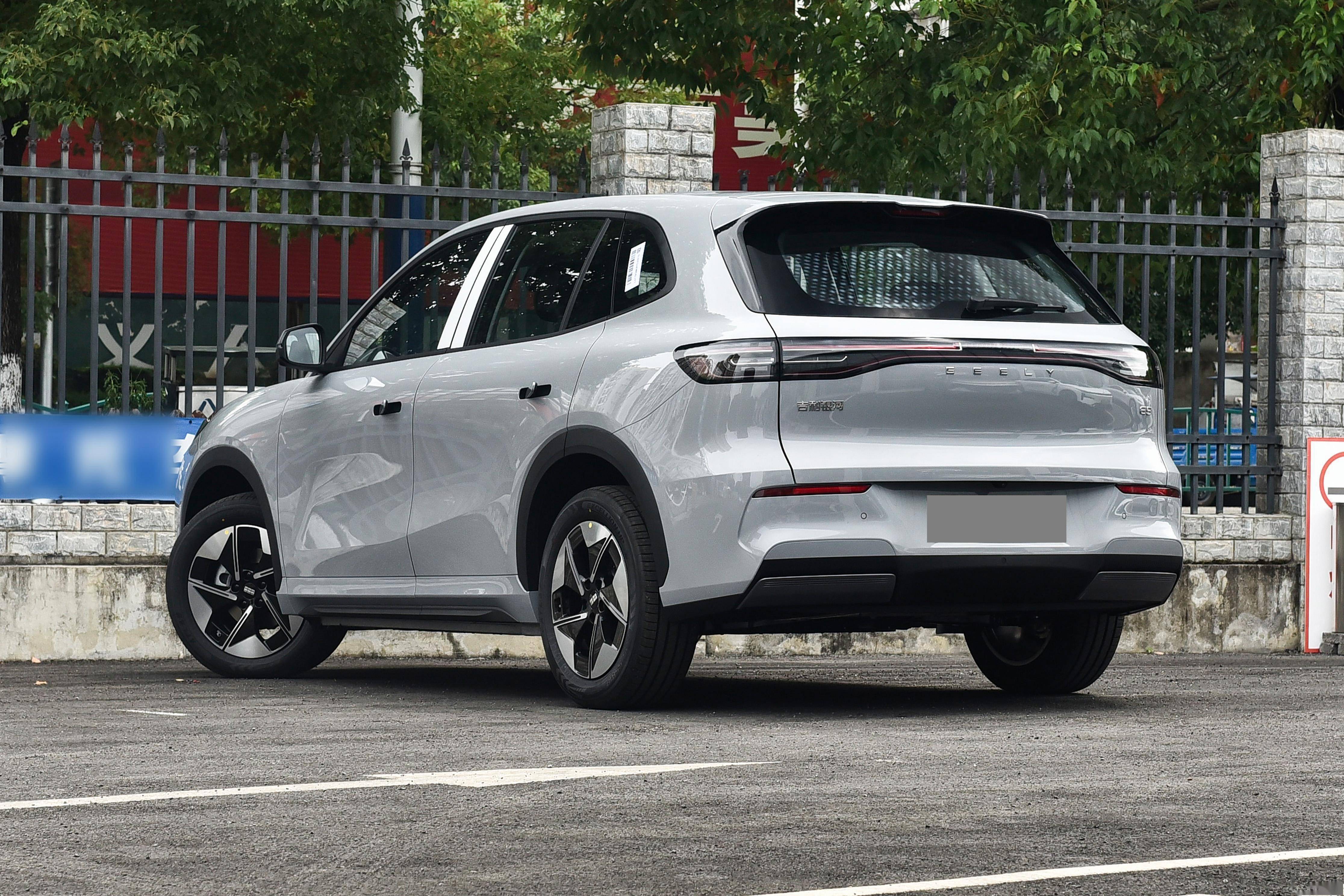 汽车2020年最新款吉利汽车2020年最新款，引领未来科技潮流