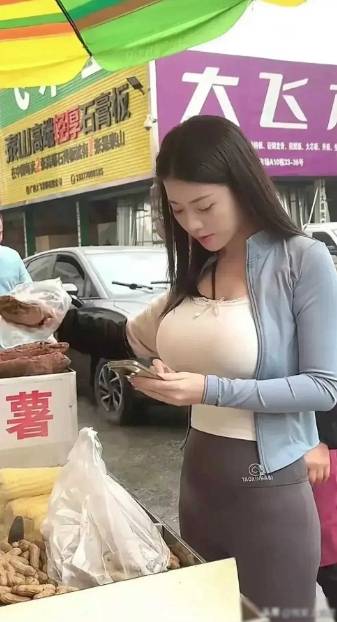 有没有国产的带点黄色的那个图片呢国产A片推荐，少而黄又爽