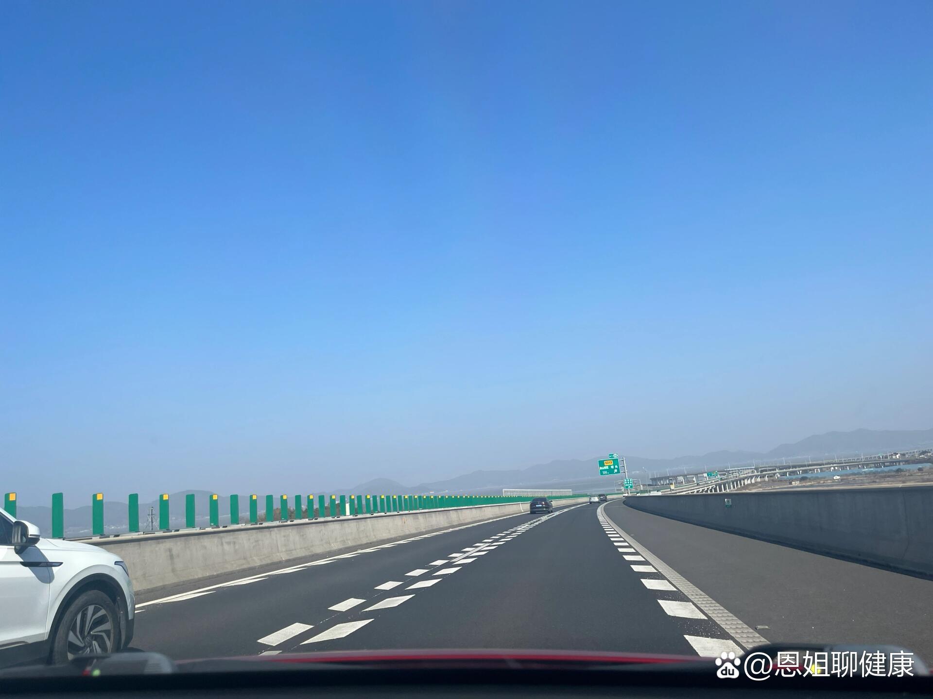 晚上开车又疼又叫的声音晚上开车又疼又叫的声音