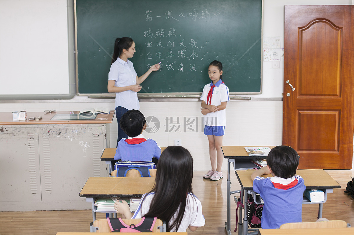 老师下面太紧了想进去一点都难春雨医生老师下面太紧了，想要进入课堂却难上加难