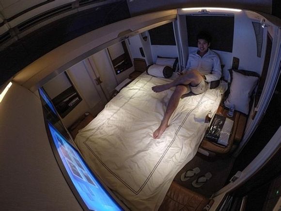 双人床上做的运动打扑克的软件内容双人床上做运动打扑克软件推荐