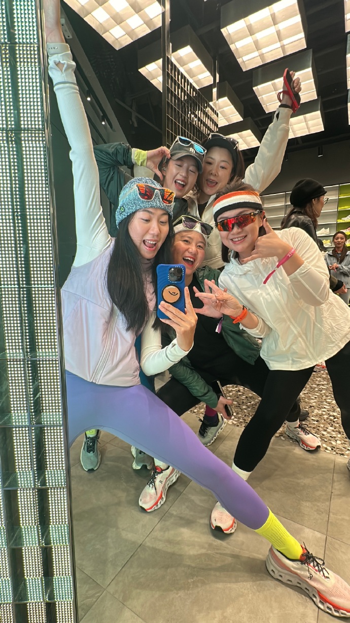 女人多人运动的感受女人讲述多人运动的感觉