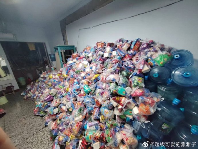 厨房里的叔叔阿姨真辛苦教案厨房里的叔叔阿姨真辛苦教案-第2张图片