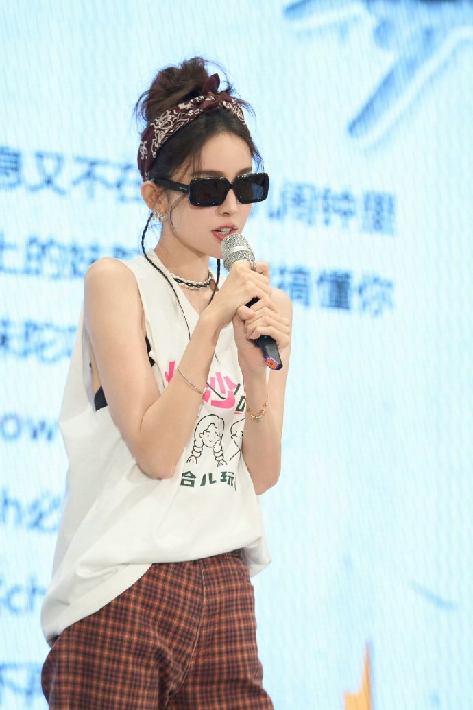 印尼女性头巾印尼女性rapper，多元风采与艺术魅力
