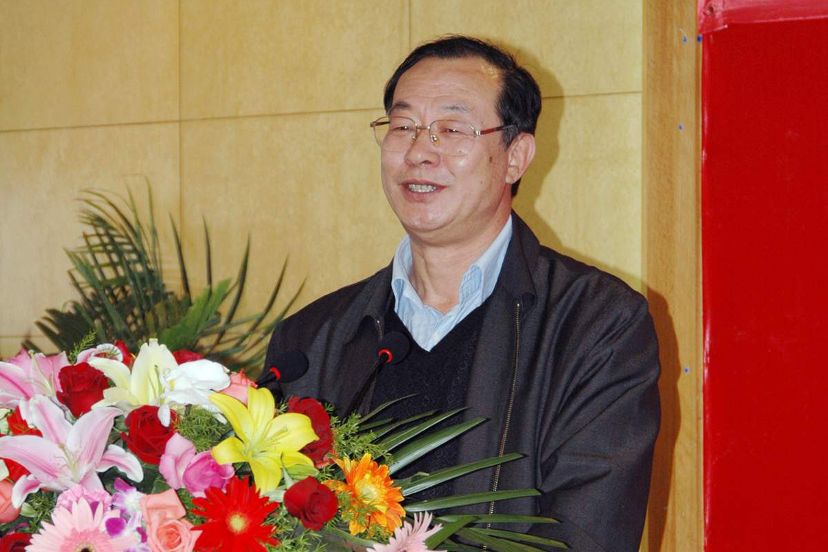 教授好大含不住了H教授好大含不住