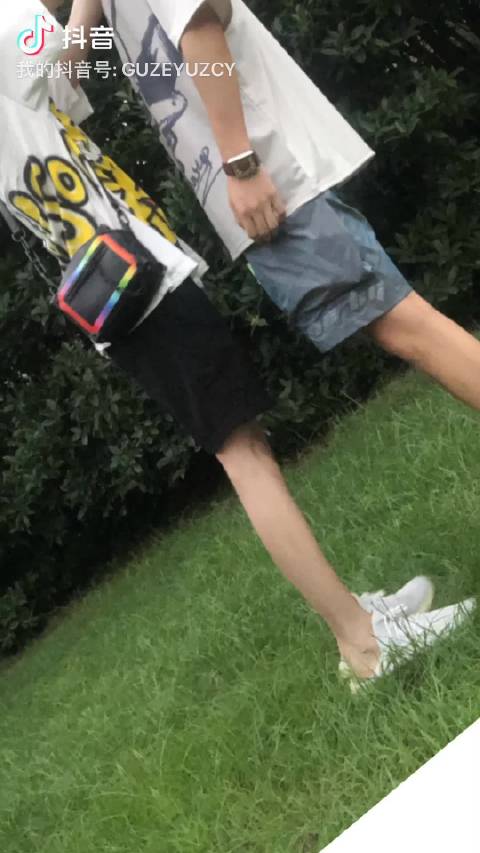 01顾泽宇在天台被体育生顾泽宇在天台被体育生的故事
