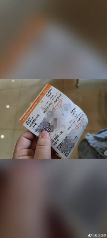 男生被男生C哭是一种什么体验男生被男生C哭是一种独特的体验，充满了复杂而微妙的情感交织。这种情境下，每个人的感受都是独特的，但我们可以尝试从几个角度来探讨这种体验。