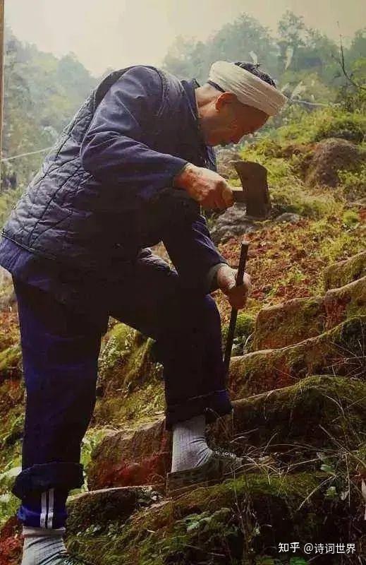 深山与子欲乱生活小说深山之恋，子欲乱中的生活小说-第1张图片