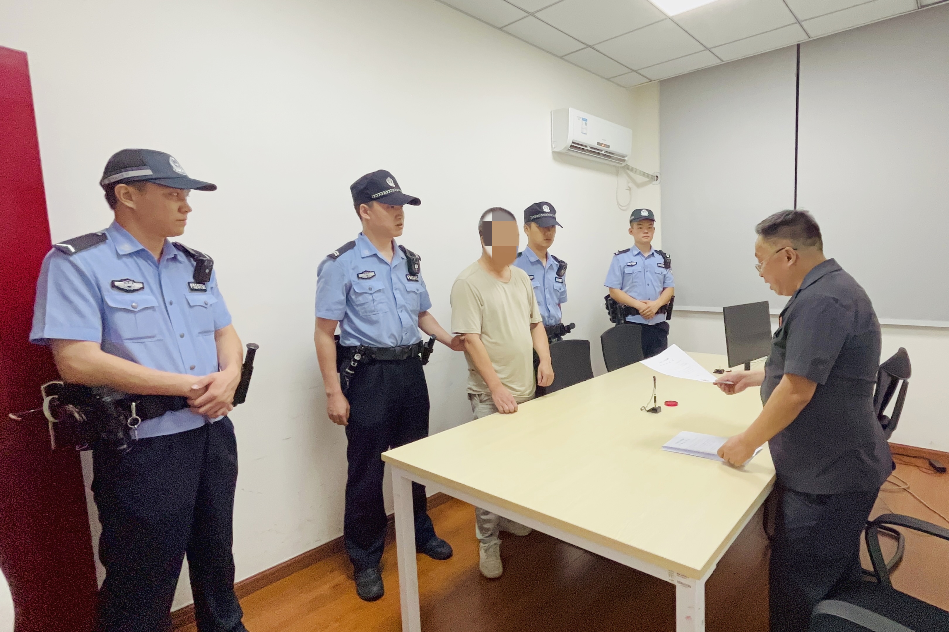 成都老赖被拘留成都老赖被拘留事件-第2张图片