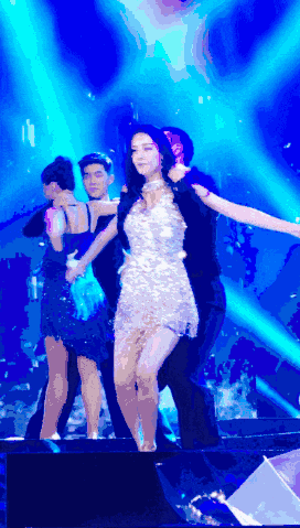 90后美女叉动态图揭秘