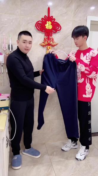 故意让儿子看见自己-第2张图片