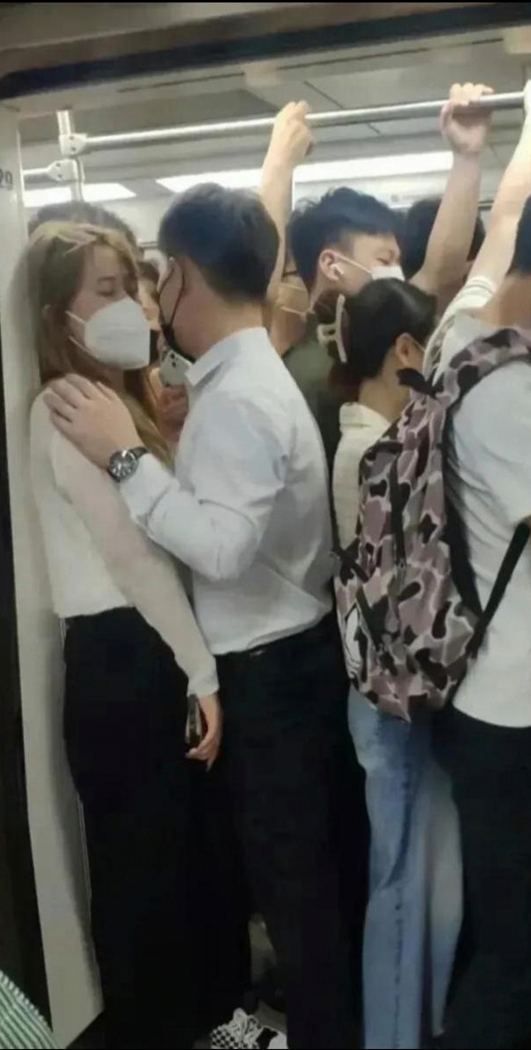 男生和女生一起差差差很疼视频在线男生和女生一起差差差很疼视频-第3张图片