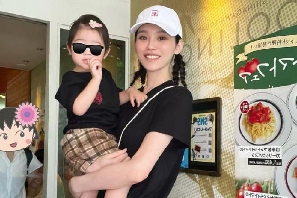 女士不遮阴小内搭照片女士不遮阴小内搭照片